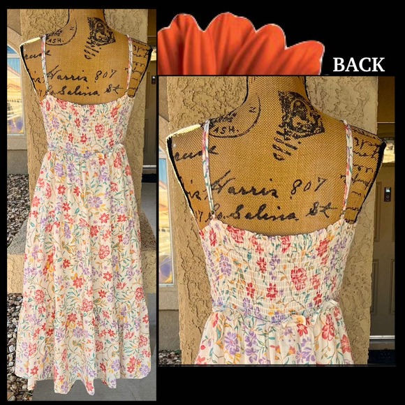 PinkBlush Lavender Floral Tiered Midi Dress Size M - Picture 4 of 7